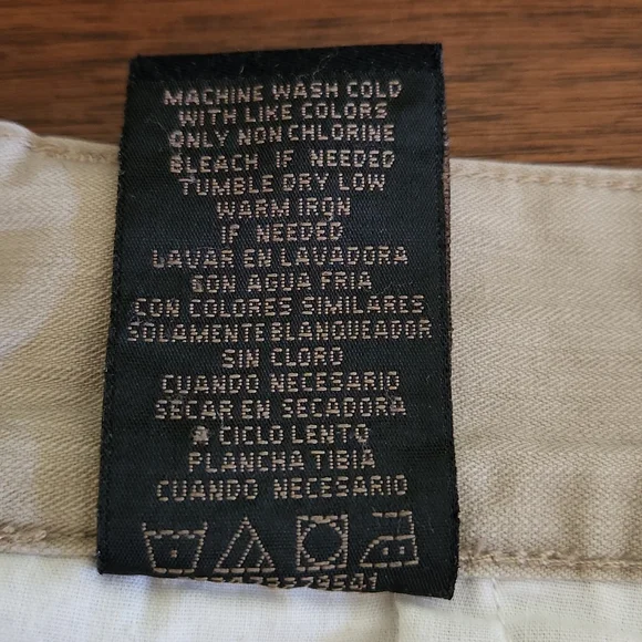 Axist Men's Sz32, Khaki Color, 2 Snap, 2 Button, 2 Front Pockets, Belt Loops - Picture 9 of 9